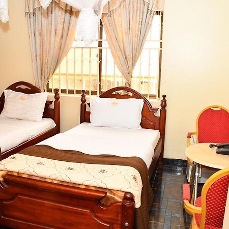 Florida Hotel Zaana Kampala Eksteriør bilde