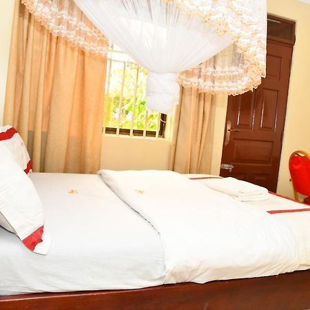 Florida Hotel Zaana Kampala Eksteriør bilde