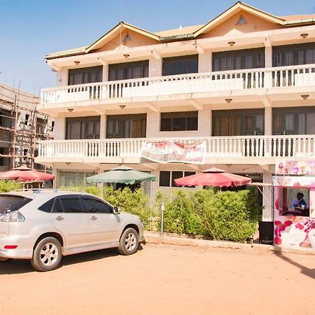 Florida Hotel Zaana Kampala Eksteriør bilde